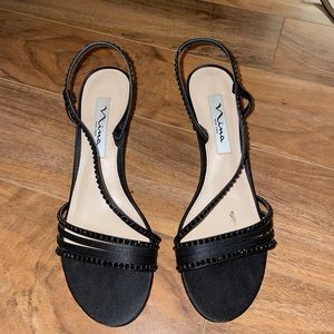 Nina 1 1/2 inch heels, size 7